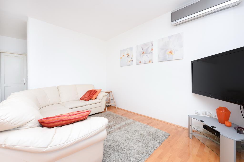 Apartment Jelena Zadar Bagian luar foto