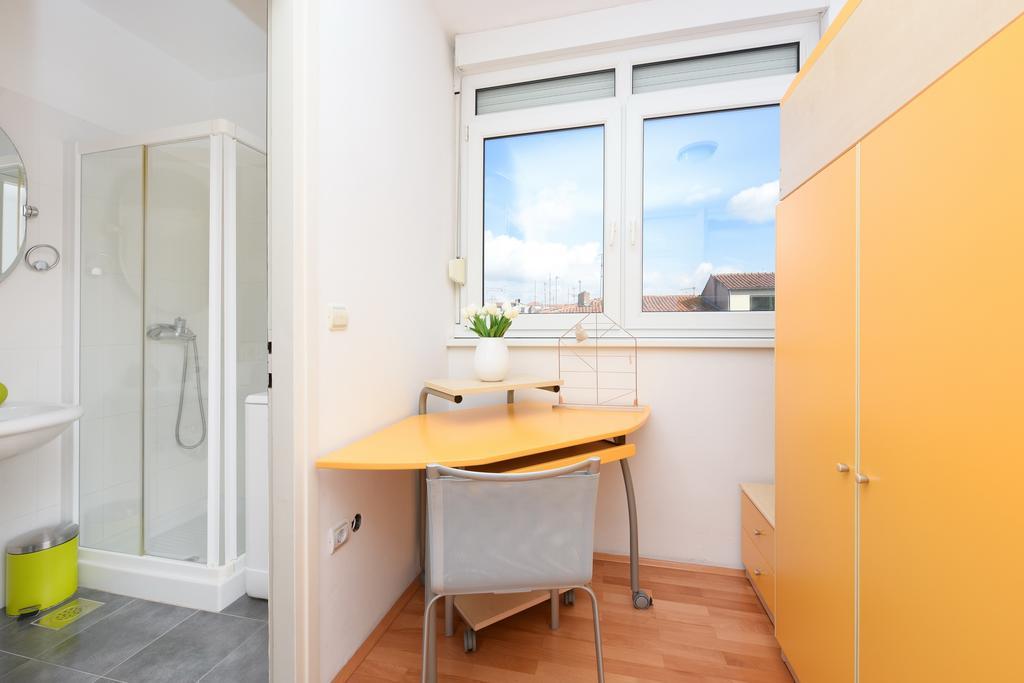 Apartment Jelena Zadar Bagian luar foto