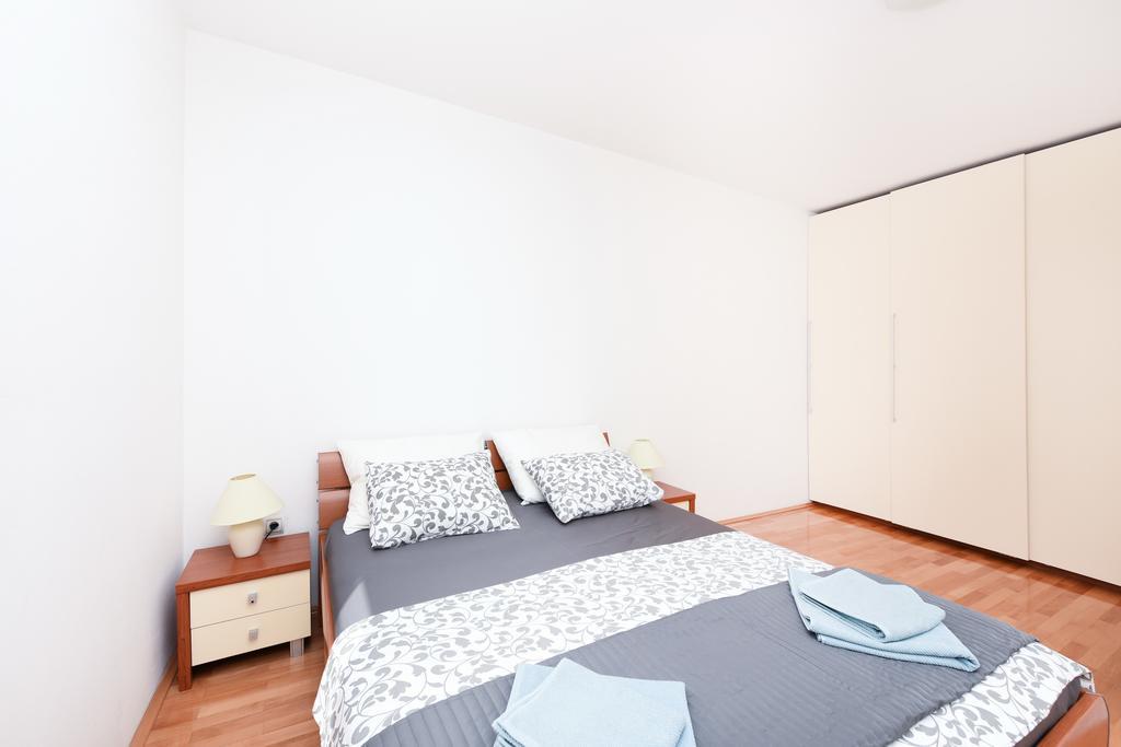 Apartment Jelena Zadar Bagian luar foto