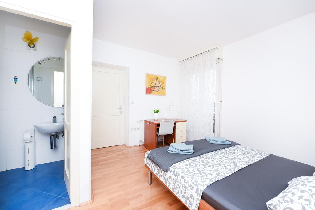 Apartment Jelena Zadar Bagian luar foto