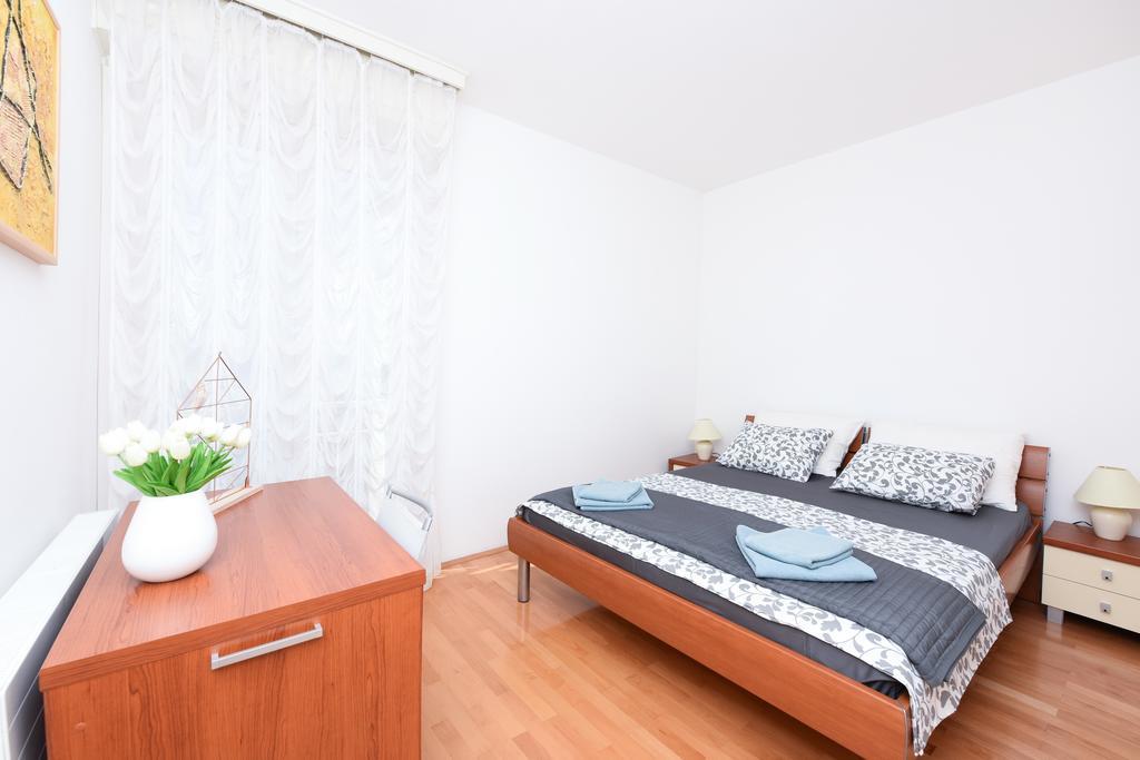 Apartment Jelena Zadar Bagian luar foto